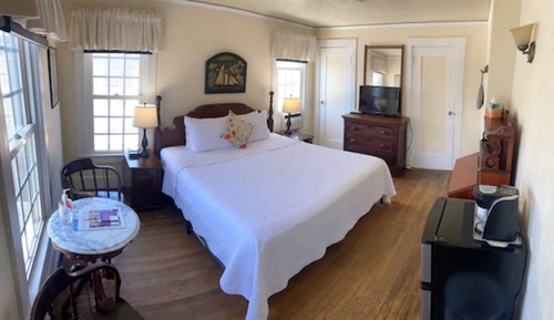 Standard Room, 1 King Bed (Room 3)