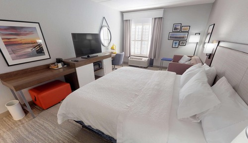 Studio, 1 King Bed, Non Smoking