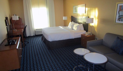 Room, 1 King Bed (Mobility Accessible, Tub)