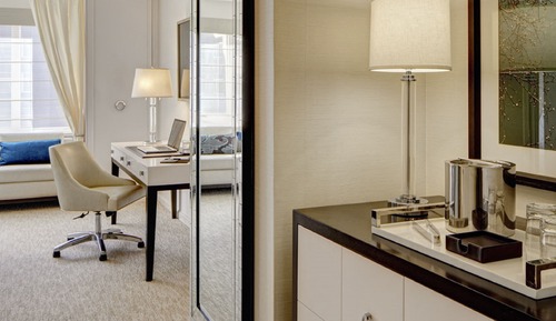 Deluxe Room, 1 Queen Bed