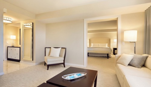 Junior Suite, 1 King Bed (Club Level)