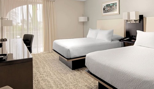 Room, 2 Queen Beds (Mobility/Hearing Accessible, Tub)