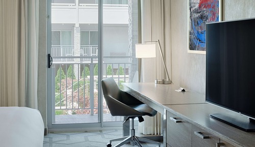 Room, 1 King Bed, Balcony