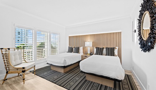 Room, 2 Double Beds, Balcony, Partial Ocean View