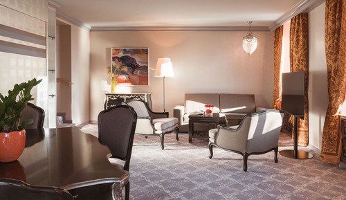 Carlton Two-Bedroom Suite, Lake View (160 m²)