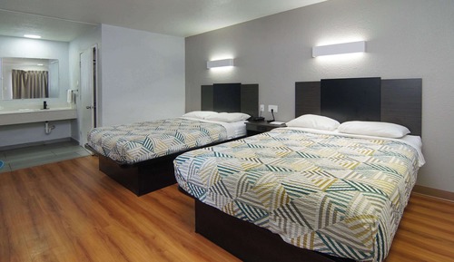 Deluxe Room, 2 Queen Beds, Accessible, Non Smoking