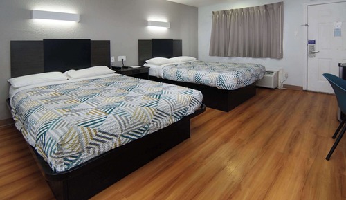 Standard Room, 2 Queen Beds, Non Smoking
