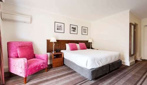 Superior Room, 1 King Bed