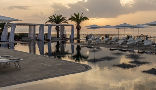 Suite, 1 Bedroom, Non Smoking, Sea View (Balcony)