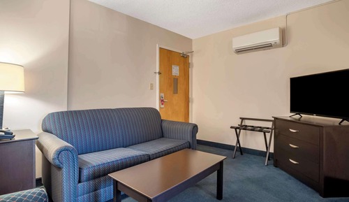 Suite, Multiple Beds, Non Smoking