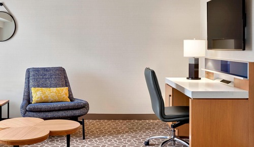 Junior Suite, 1 King Bed with Sofa bed, Non Smoking, Corner