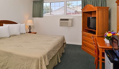 Room, 1 King Bed, Non Smoking