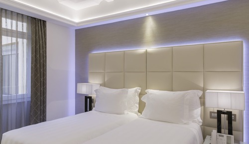 Twin Room (Prestige)