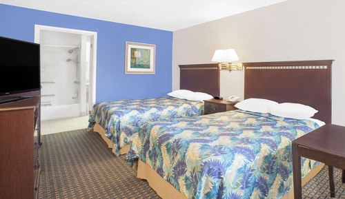 Room, 2 Double Beds, Accessible, Non Smoking (Mobility/Hearing, Tub w/ Grab Bars)