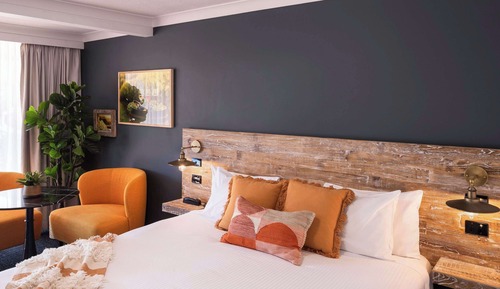 Standard Room, 1 Queen Bed