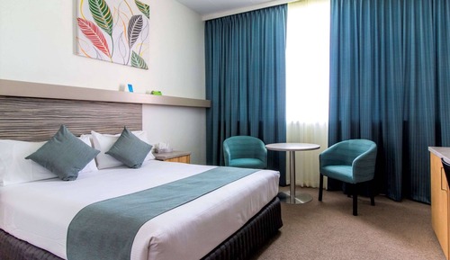 Standard Room, 1 Queen Bed, Non Smoking