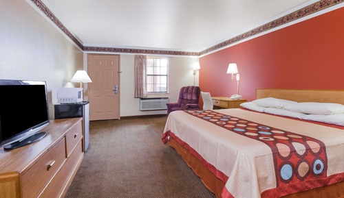 Standard Room, 1 King Bed
