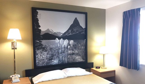 Studio Suite, 1 King Bed, Non Smoking, Mountain View