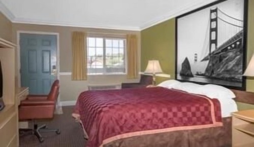 Room, 1 King Bed, Accessible, Non Smoking (Mobility/Hearing)