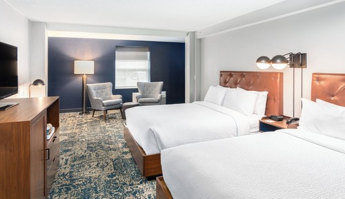 Room, 2 Queen Beds (Mobility/Hearing Access, Roll-In Shwr)