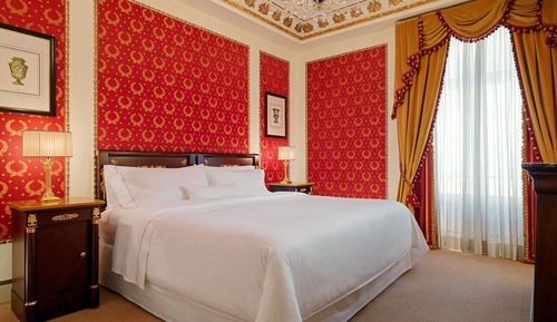 Junior Suite, 1 King Bed