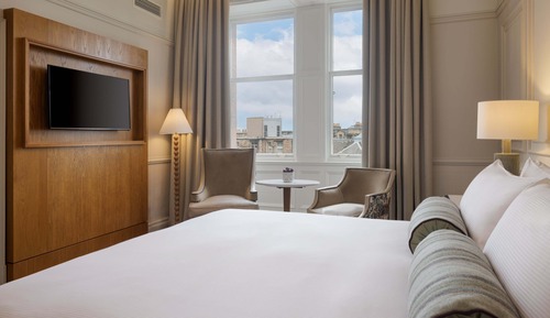 Deluxe Room, 1 King Bed, Accessible