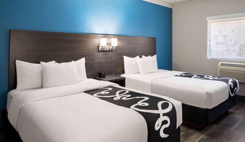 Deluxe Room, 2 Queen Beds, Non Smoking