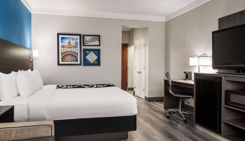 Deluxe Room, 1 King Bed, Non Smoking