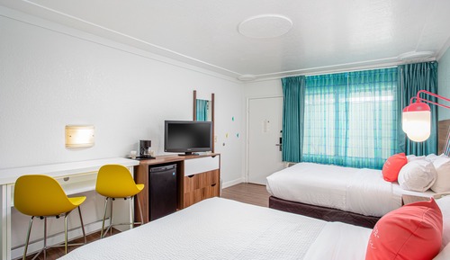 Standard Room, Poolside
