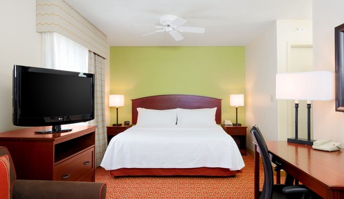 Suite, 1 King Bed, Accessible, Non Smoking (Hearing)