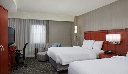 Room, 2 Queen Beds (Mobility/Hearing Accessible, Tub)