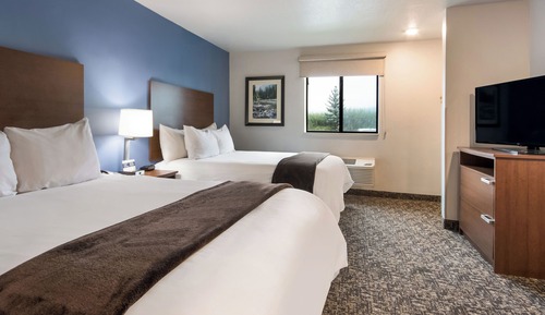 Room, 1 Queen Bed (With Recliner)