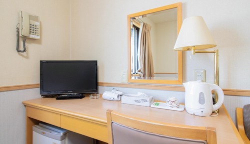 Economy Twin Room, Smoking