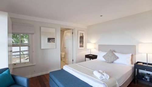 Harbour View Apartments (23C)