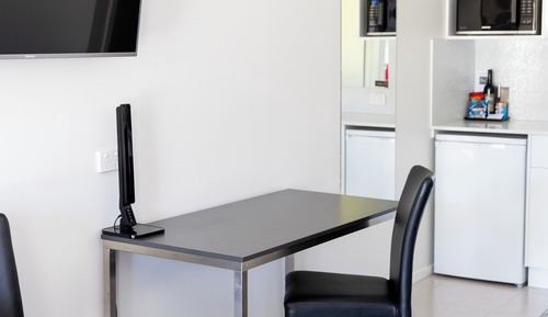 Executive Room, 1 King Bed, Non Smoking, Kitchenette