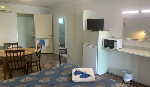 Standard Room, Non Smoking (Wheelchair Friendly Unit)