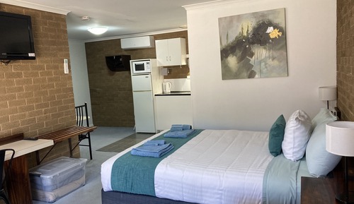 Executive Room, Non Smoking, Refrigerator (Executive Queen & Double)