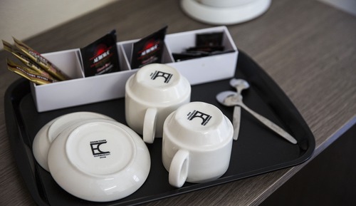 Economy Queen & Single - Shared Facilities