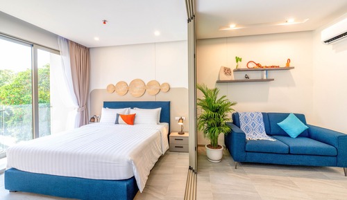 One Bedroom Breeze+Free Coworking Space