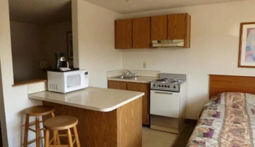 Room, 1 Queen Bed, Non Smoking, Kitchenette
