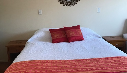 One Bedroom Apartment (Unit 3)