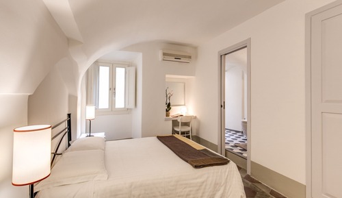 Grand Apartment (Banchi Vecchi)