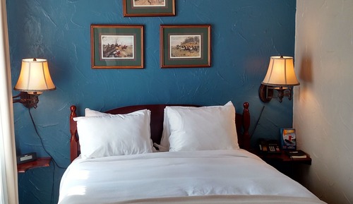 Standard Room, 1 Queen Bed