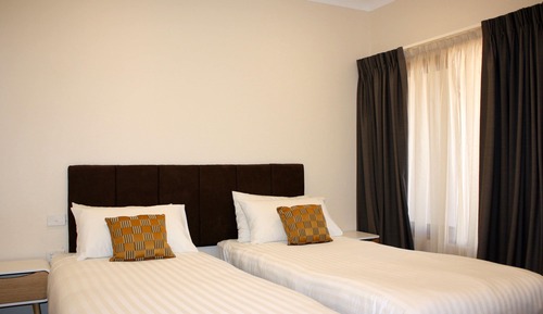 Executive 1 Bedroom King Apartment