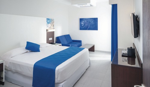 Family Room, 2 Bedrooms (B2C-CA)