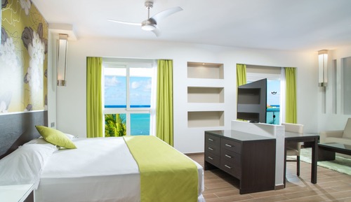 Junior Suite, Oceanfront (B2C-CA)