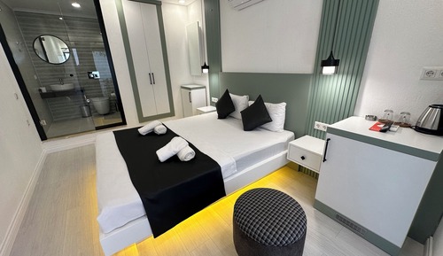 Economy Room, 1 Queen Bed, Garden View, Ground Floor