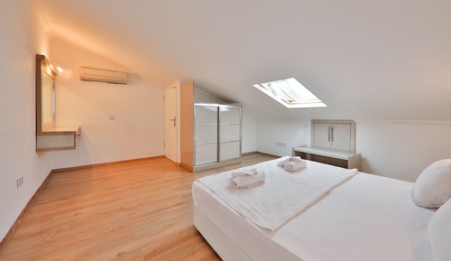 Junior Duplex, 1 Bedroom, 2 Bathrooms