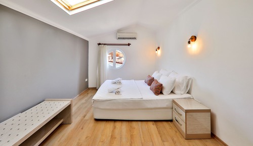 Deluxe Duplex, 2 Bedrooms, 2 Bathrooms