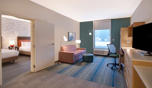 Suite, 2 Queen Beds, Accessible (Roll-in Shower)